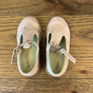 Rylee + Cru Mary Jane flat girls shoes in Dusty Rose, size 9. Worn once.